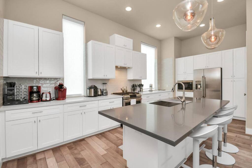 Beautiful Luxurious Houston Galleria Home Bagian luar foto