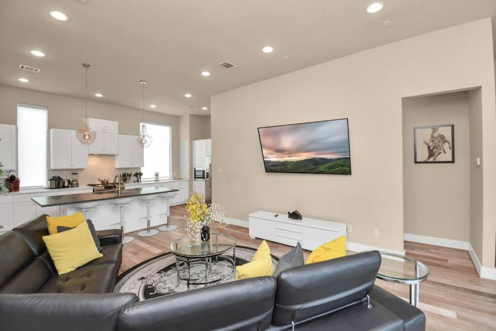 Beautiful Luxurious Houston Galleria Home Bagian luar foto