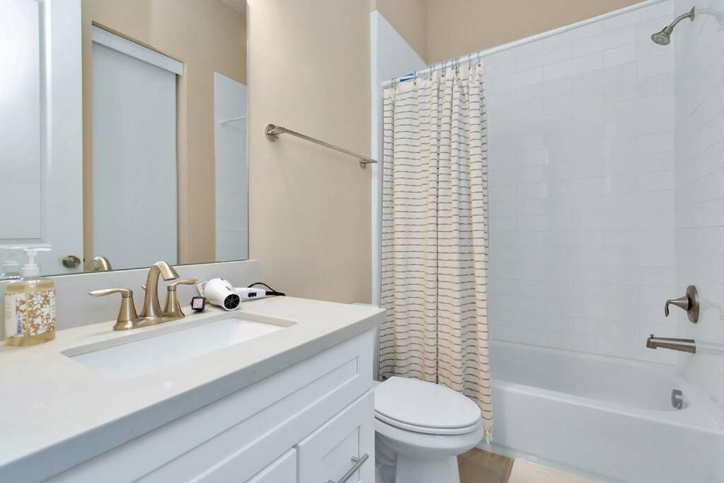 Beautiful Luxurious Houston Galleria Home Bagian luar foto