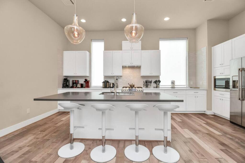Beautiful Luxurious Houston Galleria Home Bagian luar foto